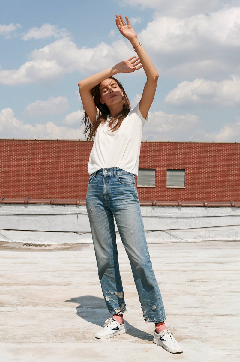 Madewell Alto Scoop Tee, Rivet & Thread High-Rise Slim Boyjeans and Tretorn Nylite Plus Sneakers in Leather and Velvet