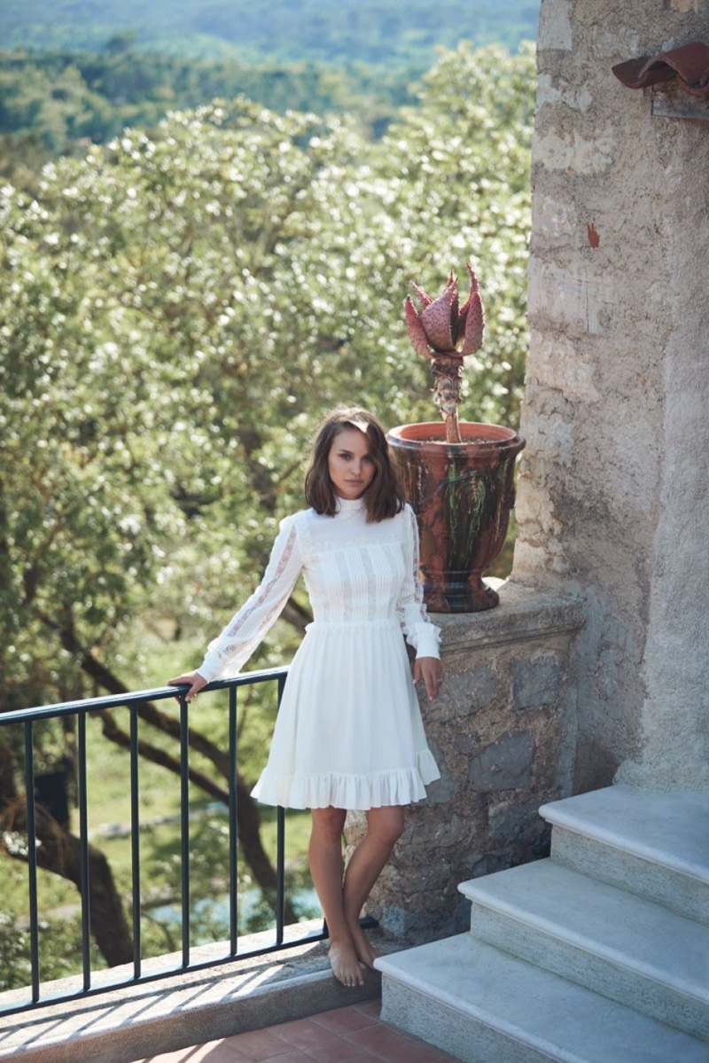 Natalie Portman wears a little white dress