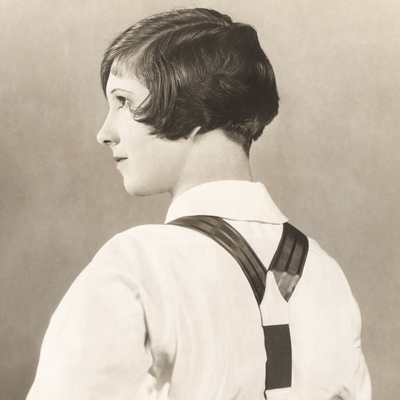 For those with short hair, the Eton cut was popular in the 1920s.