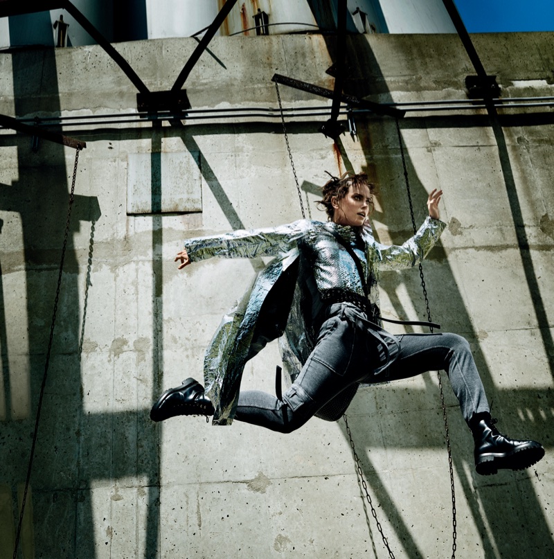Daisy Ridley wears Gypsy Sport jacket, Tom Ford top, DKNY Sport pants and Valentino boots. Photo: Vogue/Mario Testino