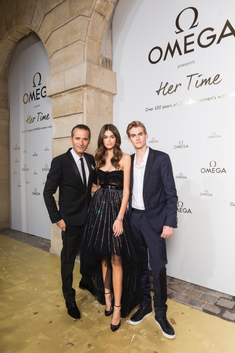 Kaia and Presley Gerber at OMEGA 'Her Time' exhibition. Photo: OMEGA