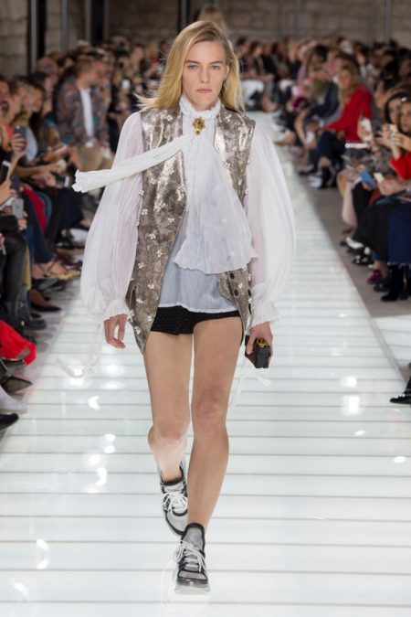 Louis Vuitton Spring 2018 Ready-to-Wear Collection