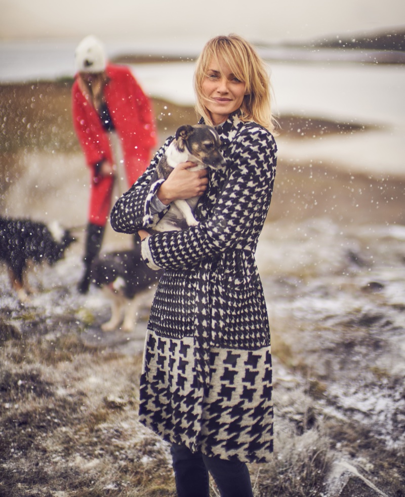 Amber Valletta wears houndstooth jacket in Anthropologie’s November 2017 catalog