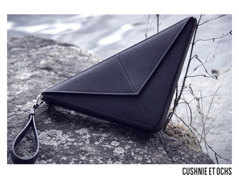 Cushnie et Ochs spotlights handbag in fall-winter 2017 campaign