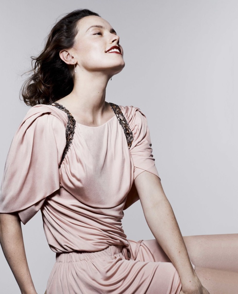 Looking pretty in pink, Daisy Ridley strikes a pose