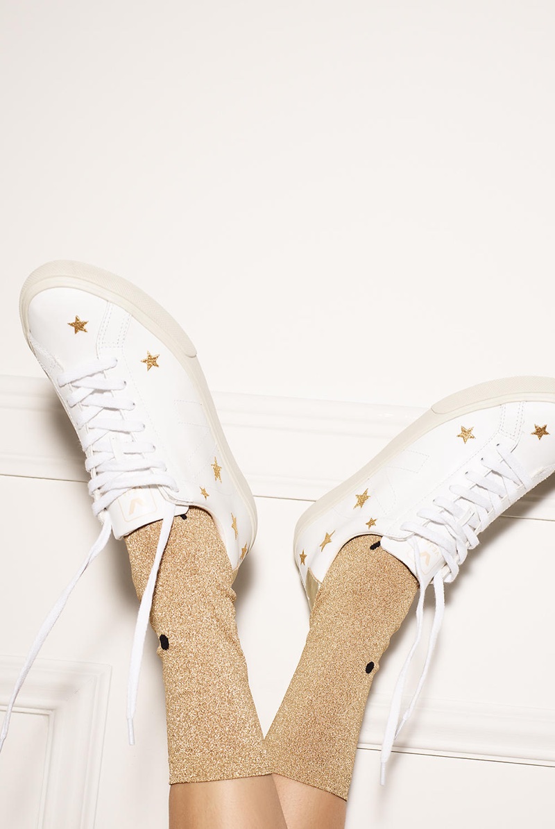 Madewell x Veja Esplar Low Sneakers in Embroidered Stars