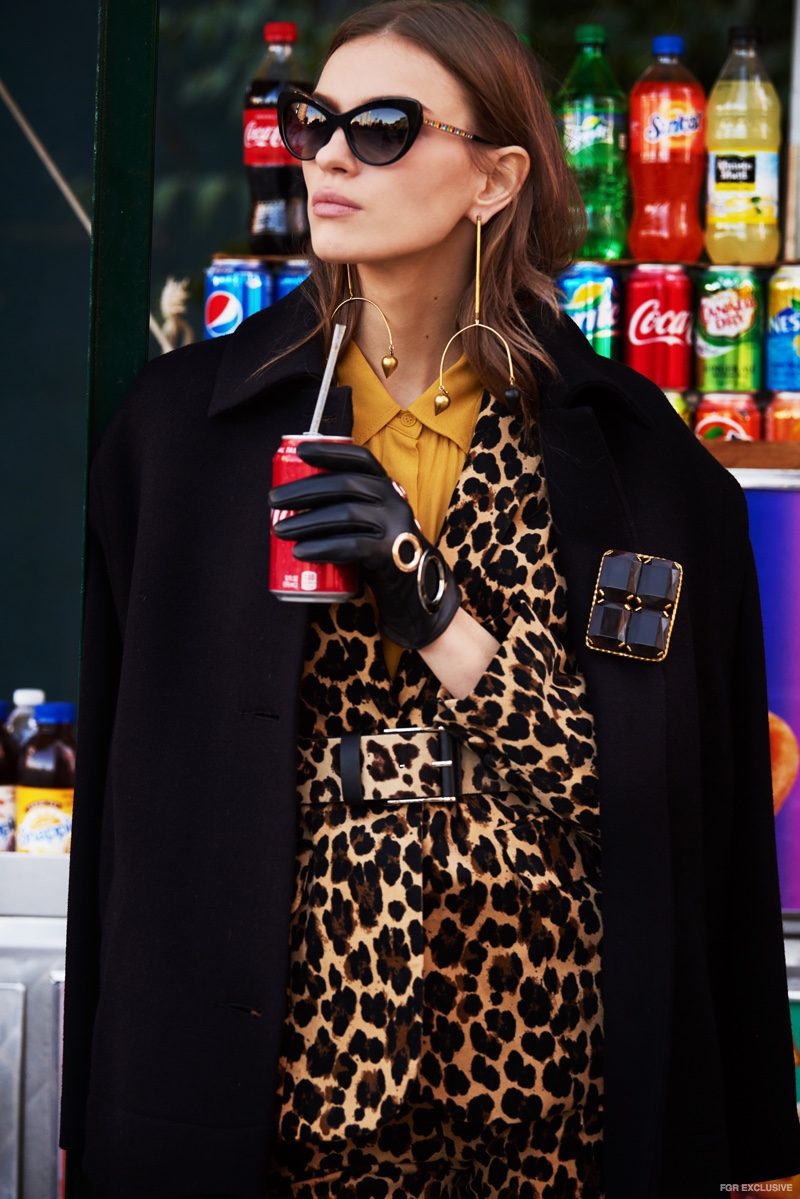 Sunglasses Dolce & Gabbana, Coat Maria Piankov, Leopard Blazer and Pants Frame, Belt Banana Republic, Shirt Porridge, Gloves ASOS, Earrings and Brooch Erickson Beamon