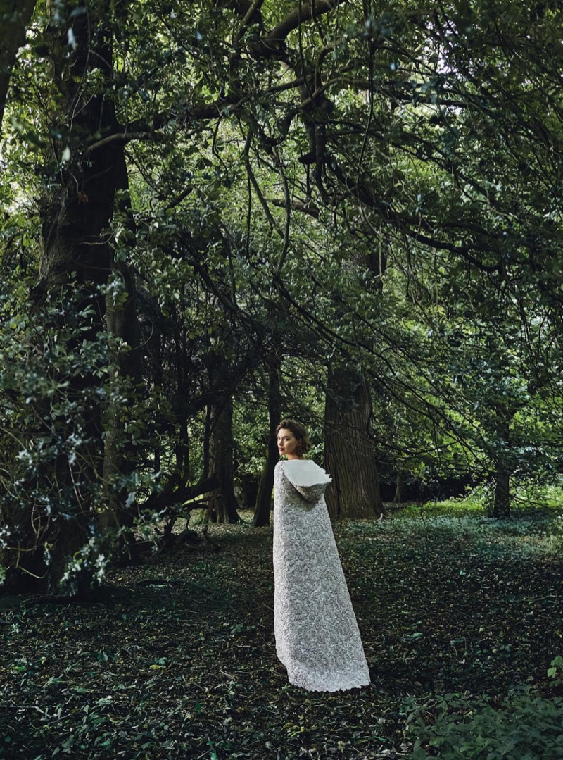 Arizona Muse | Pretty Dresses & Gowns Editorial | Harper's Bazaar UK