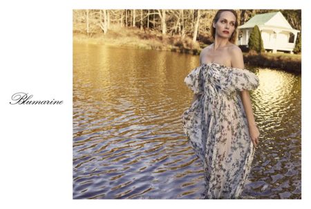 Amber Valletta Enchants in Blumarine's Spring 2018 Campaign