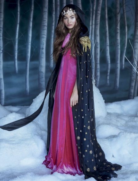 Grace Elizabeth Models Ice Queen Fashions in Vogue Mexico Grace Elizabeth Models Ice Queen Fashions in Vogue Mexico