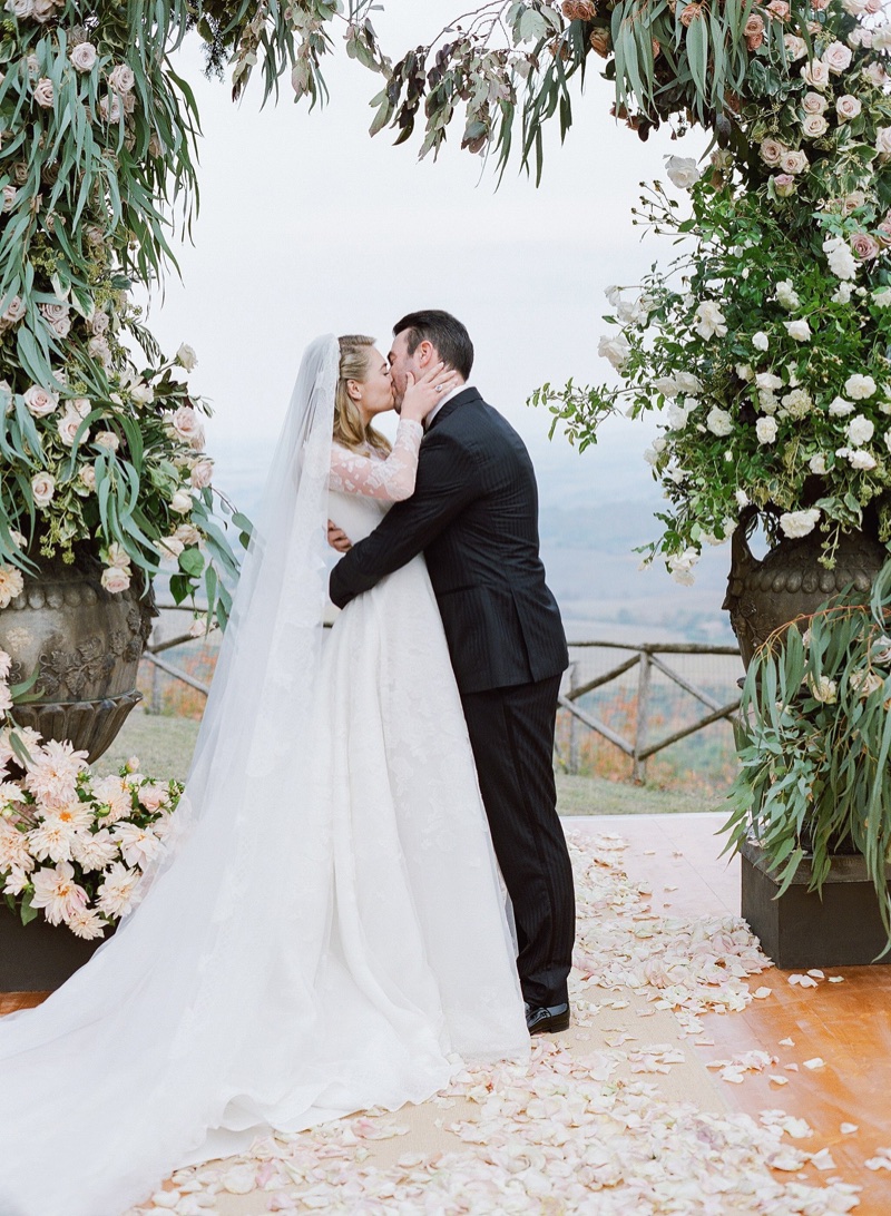 Kate Upton marries Justin Verlander in Valentino wedding dress. Photo: KT Merry/Vogue