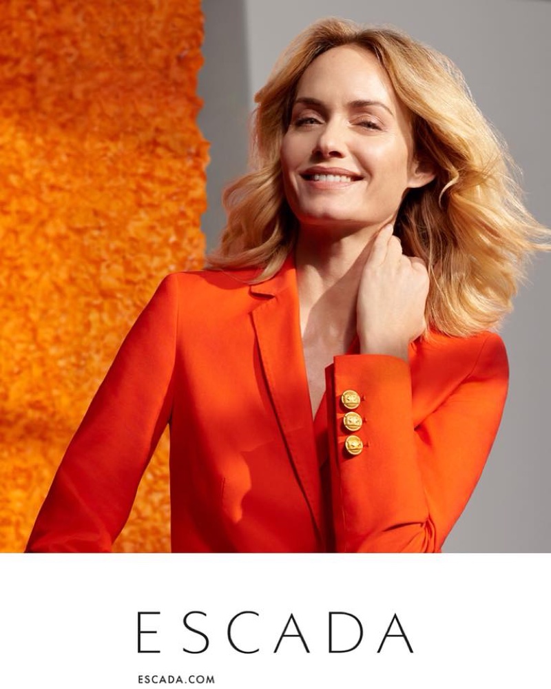 Model Amber Valletta wears orange blazer in Escada's spring-summer 2018 campaign