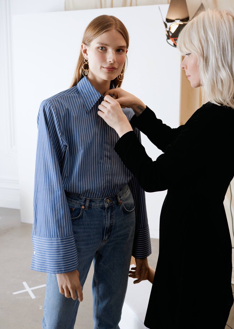 & Other Stories Origami Cuff Buttondown, Multi-Circle Link Earrings and Mom Jeans