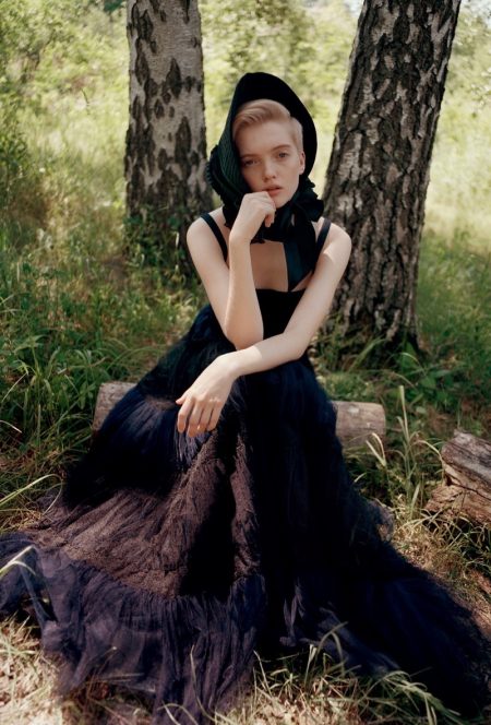 Ruth Bell Models Enchanting Dresses for Vogue China Ruth Bell Models Enchanting Dresses for Vogue China