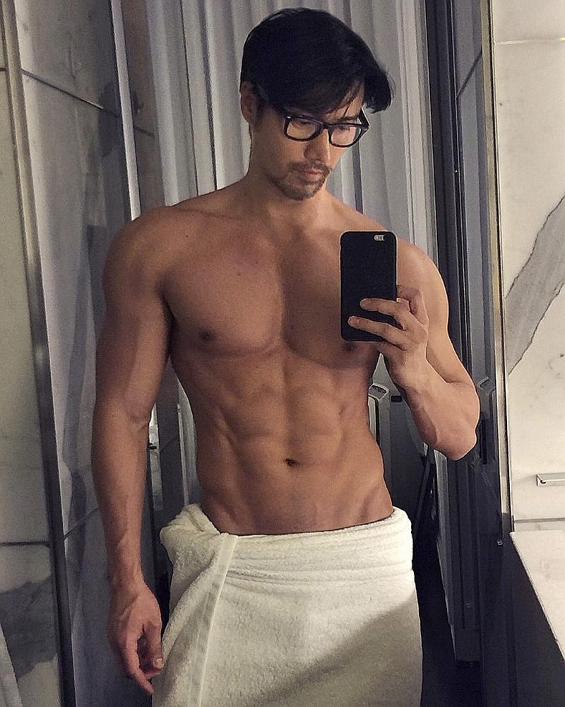 He's 50? Singapore Model-turned-Photographer Chuando Tan Wows Social Media With Youthful Looks, Buff Physique