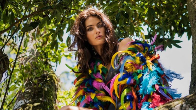 Isabeli Fontana Poses in Glam & Sunny Styles for ELLE Italy