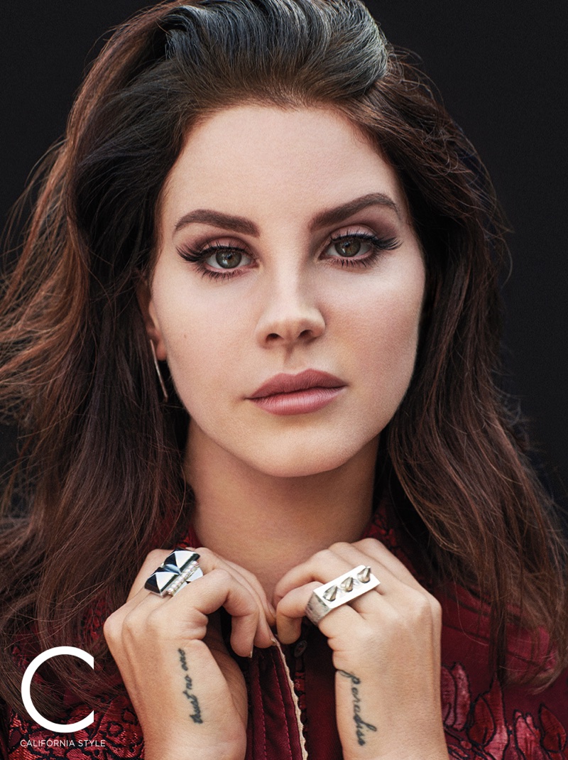 Ready for her closeup, Lana Del Rey wears wavy hairstyle