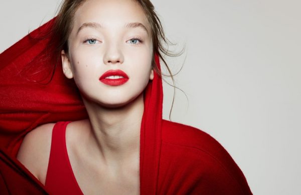 Milena Ioanna | Dior Makeup Editorial | ELLE France