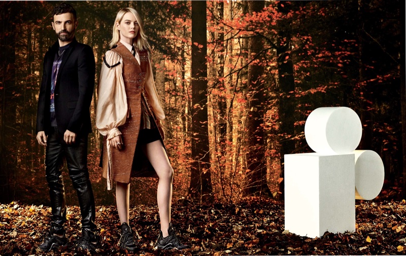 Alongside Nicolas Ghesquière, Emma Stone poses in Louis Vuitton outfit