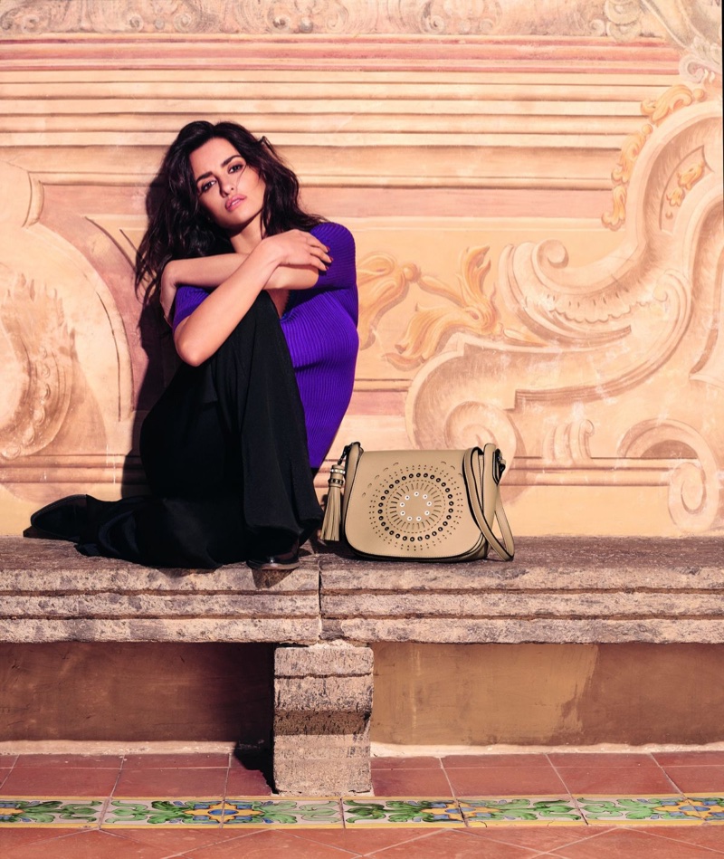 Italian handbag brand Carpisa taps Penelope Cruz for spring-summer 2018 campaign