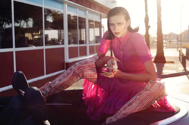 Sibui Nazarenko Poses in Colorful Looks for Harper’s Bazaar en Español