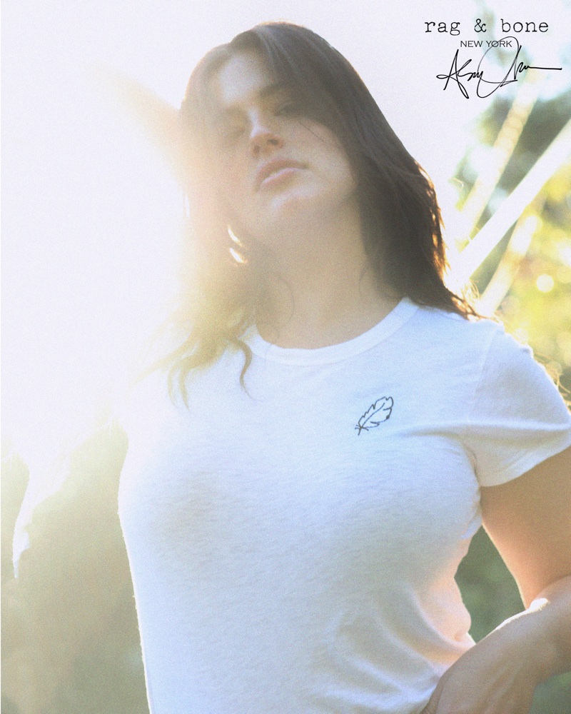 Curvy model Ashley Graham wears a t-shirt in Rag & Bone DIY Project
