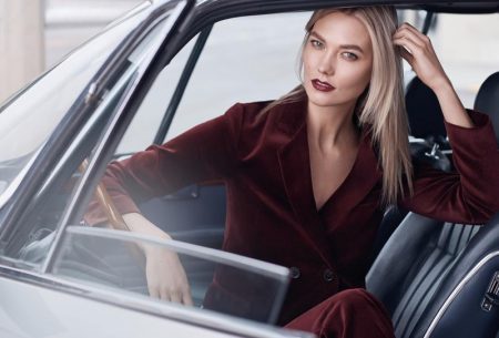 Karlie Kloss is the New Face of Estee Lauder - See the Photos! Karlie Kloss stars in Estee Lauder makeup campaign