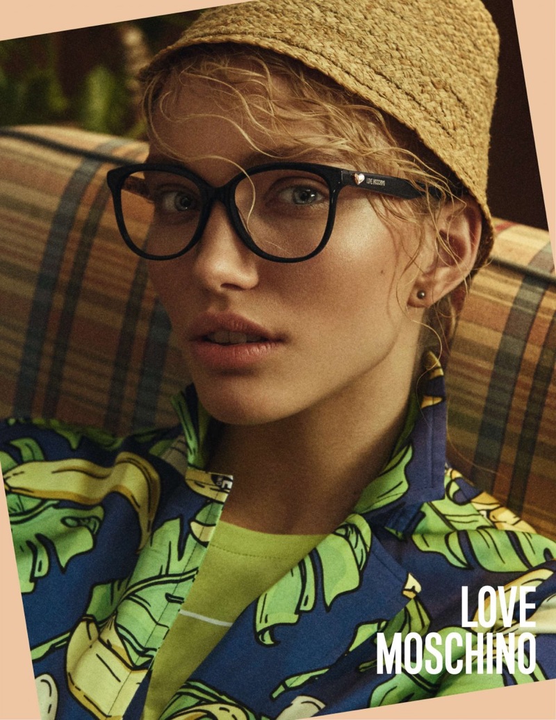 Love Moschino features chic eyewear in spring-summer 2018 campaign