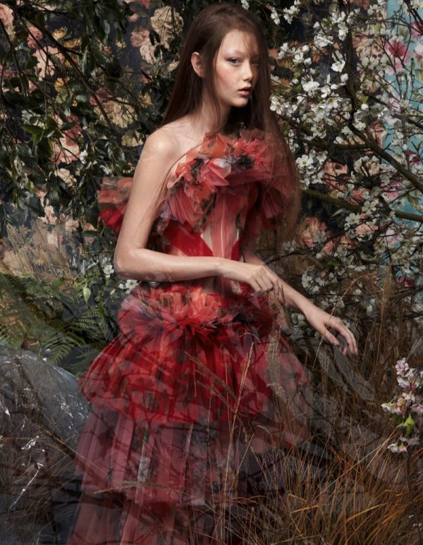 Sara Grace Wallerstedt | Vogue China | Floral Fashion Editorial