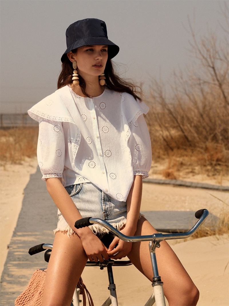 Noortje Haak wears Zara Frilled Top, Authentic Denim Ripped Mini Skirt and Tote Bag with Knotted Detail