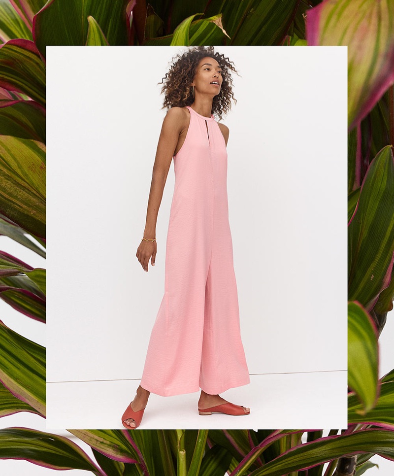 Madewell Keyhole Wide-Leg Jumpsuit in Pink Icing, Oversized Hoop Earrings and The Tavi Slide Sandal