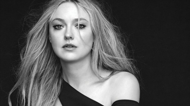 Wearing a little black dress, Dakota Fanning poses in Pamella Roland dress