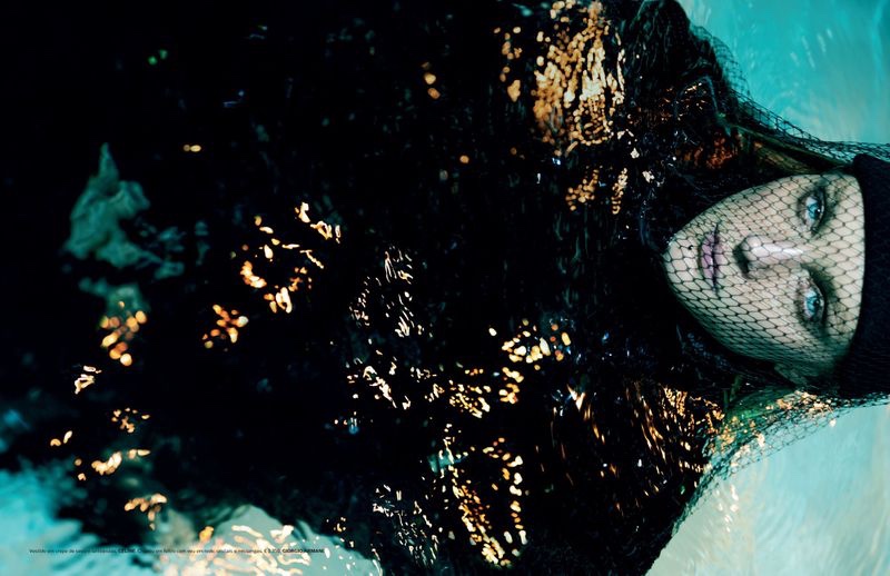Jessica Stam is An Underwater Beauty for Vogue Portugal Jessica Stam is An Underwater Beauty for Vogue Portugal
