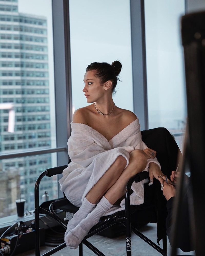 BEHIND-THE-SCENES: Bella Hadid on set at Ochirly fall-winter 2018 shoot