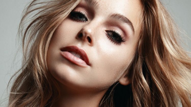 Exclusive: Elizabeth Turner & Abi Fox by Jeff Tse in ‘Picture Perfect’