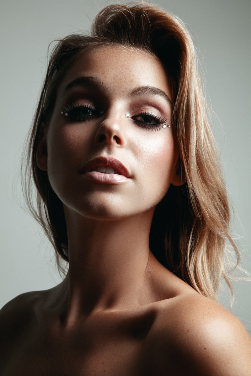 Model Elizabeth Turner wears crystal accents. Photo: Jeff Tse