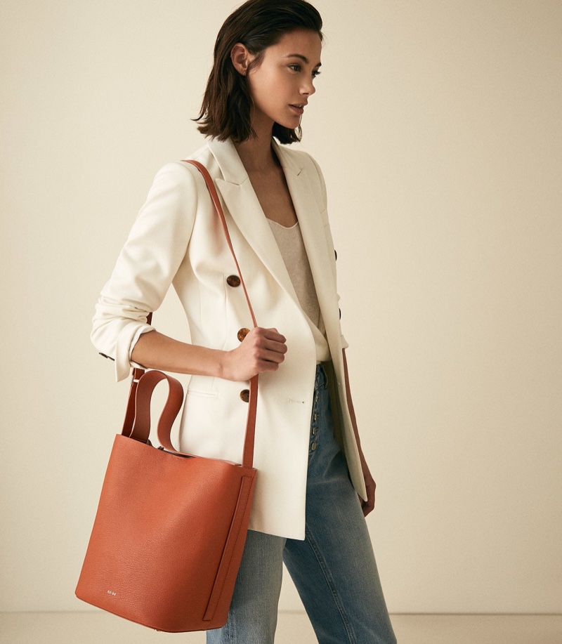 Reiss Hudson Leather Bucket Bag in Hazel $290 (previously $370)