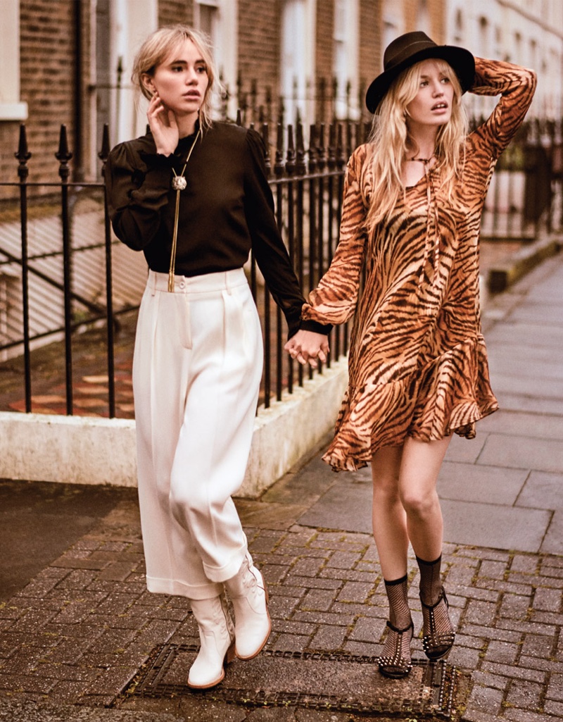 Suki Waterhouse and Georgia May Jagger hold hands in Twinset fall-winter 2018 campaign