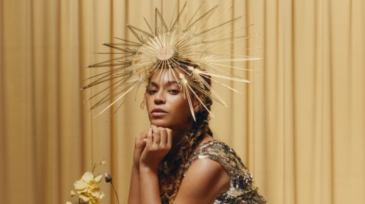 Beyonce poses in Valentino dress and Philip Treacy London hat