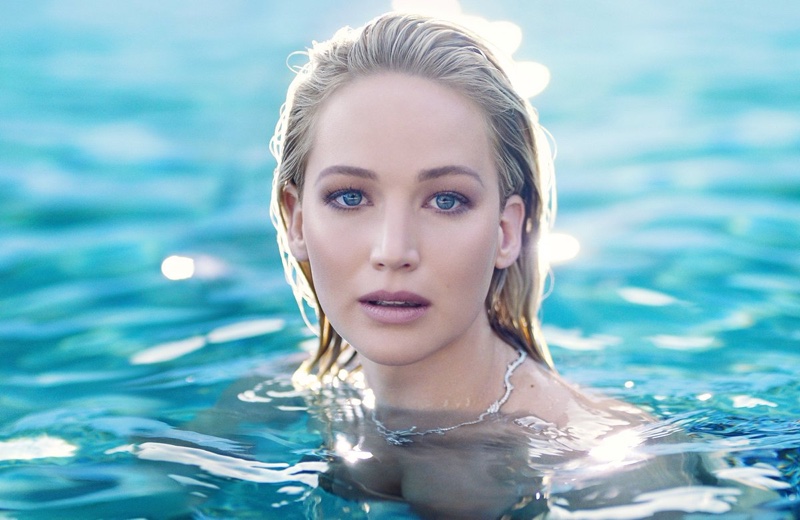 jennifer lawrence necklace in joy advert