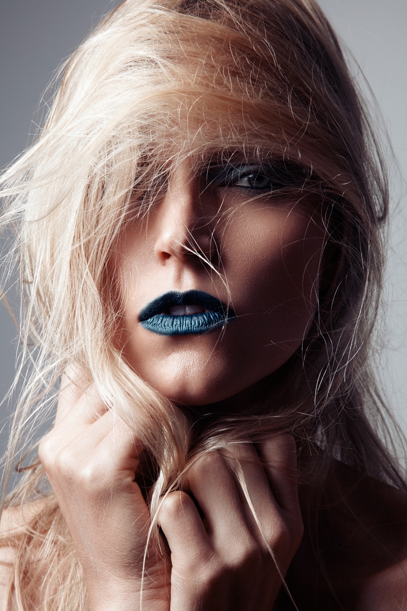 Model Sarah DeAnna wears blue lipstick shade. Photo: Jeff Tse
