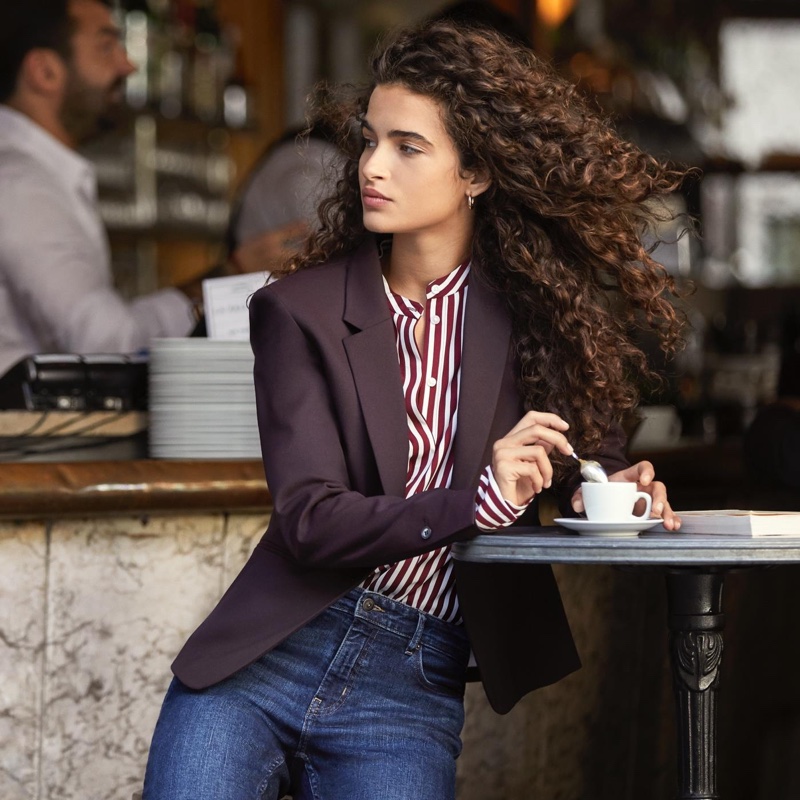 Fitted Jacket, Long-Sleeved Blouse and Straight Regular Jeans