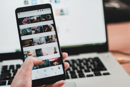 How Social Media Can Help You with Your Homework Photo: Pexels