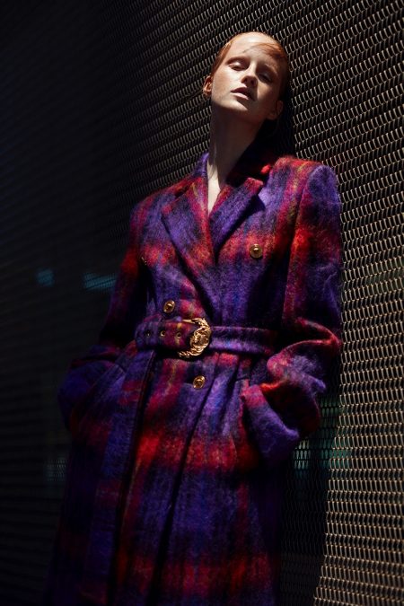 Magdalena Jasek Wears Office-Ready Styles for Harper's Bazaar Mexico Magdalena Jasek Wears Office-Ready Styles for Harper's Bazaar Mexico