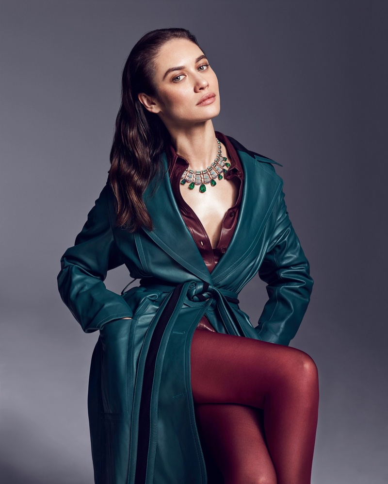 Striking a pose, Olga Kurylenko wears Bulgari collar necklace