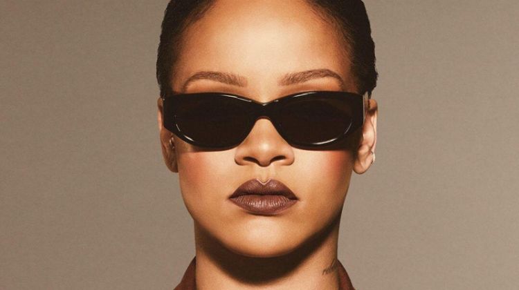 Singer Rihanna wears Fenty Beauty Stunna Lip Paint in Unveil