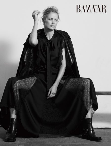 Carolyn Murphy Poses in Dark Looks for Harper's Bazaar Taiwan Carolyn Murphy Poses in Dark Looks for Harper's Bazaar Taiwan