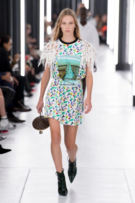 Look from the Louis Vuitton Women's Spring-Summer 2019 Fashion