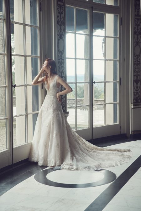 Monique Lhuillier Bridal  Fall 2019 Wedding  Dresses  