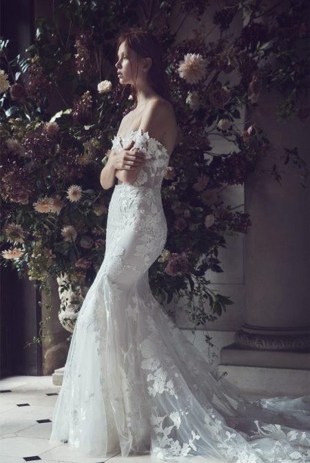 Monique Lhuillier Bridal  Fall 2019 Wedding  Dresses  